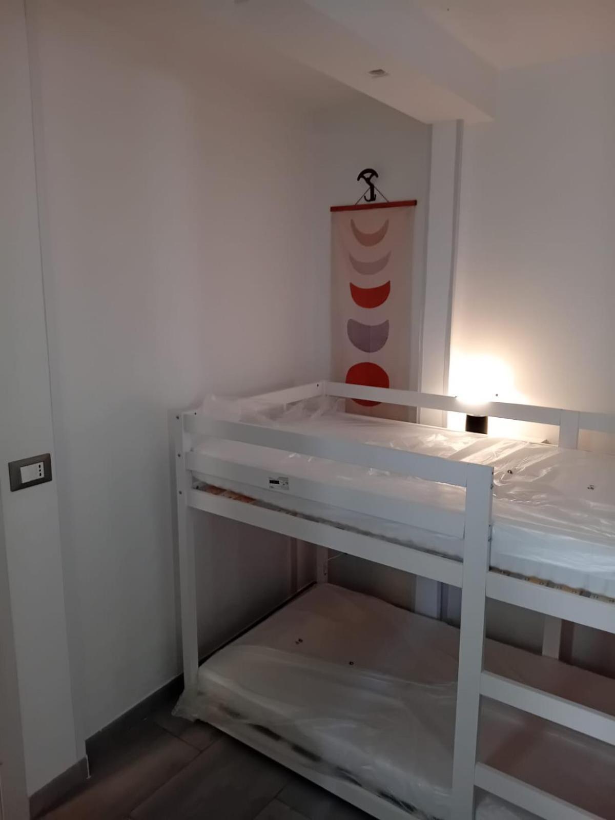 Room In Historical City Centre With Private Bathroom Catania Kültér fotó