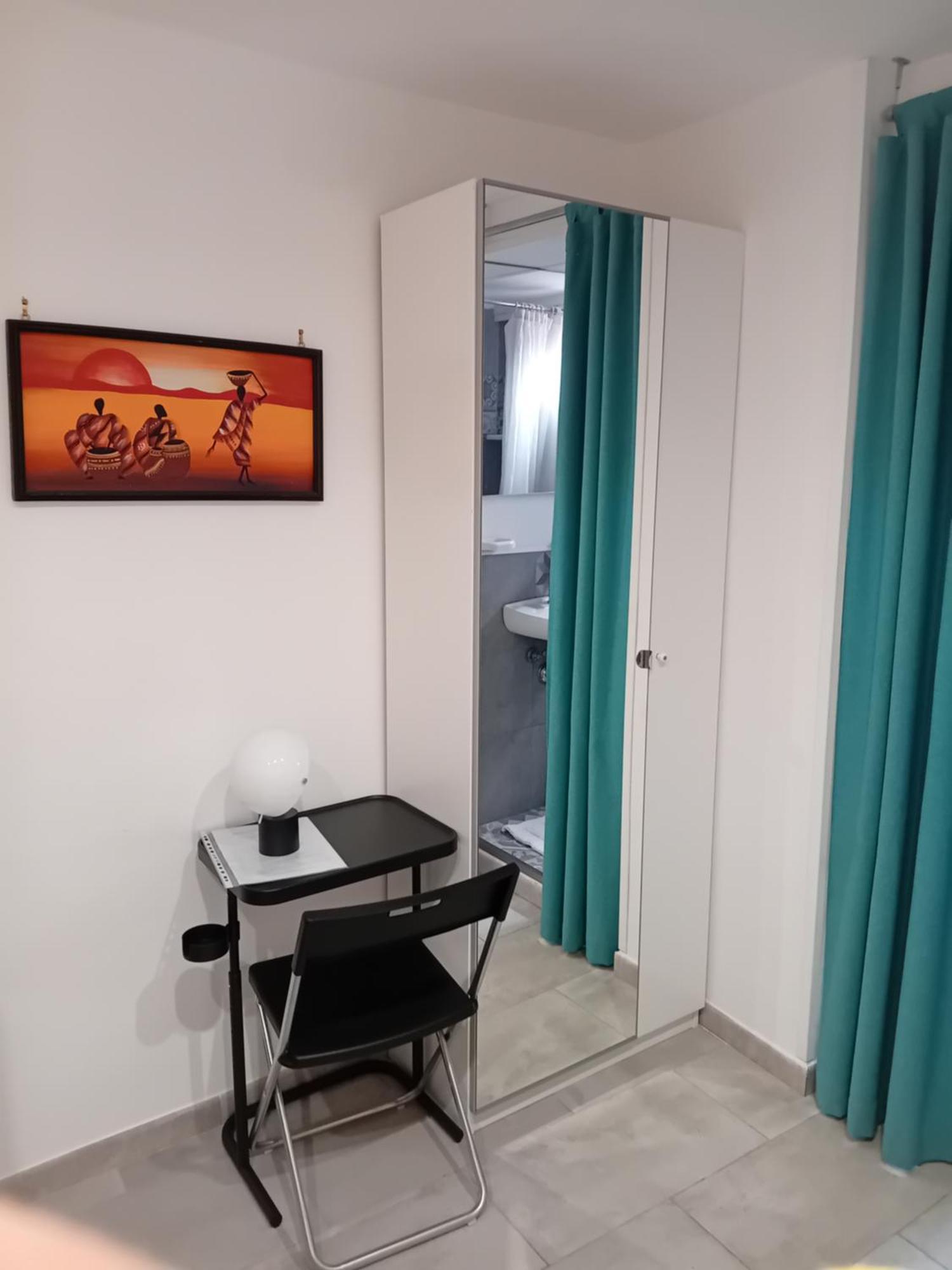 Room In Historical City Centre With Private Bathroom Catania Kültér fotó